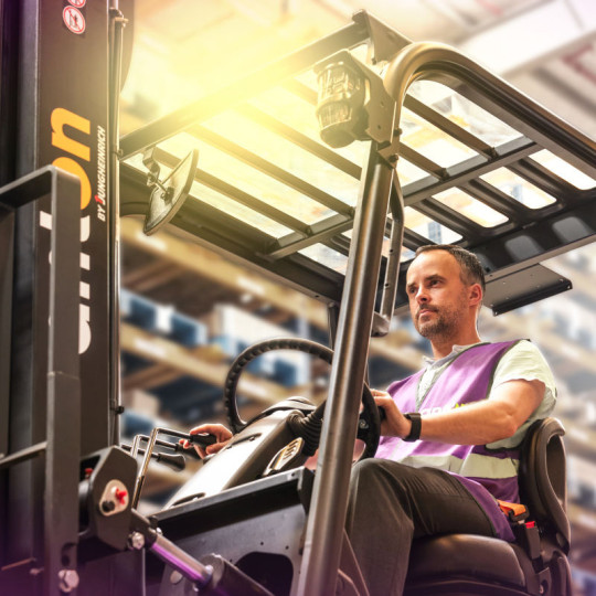 Electric forklift - CBH 2.5 | Mast 3300mm | AntOn by Jungheinrich